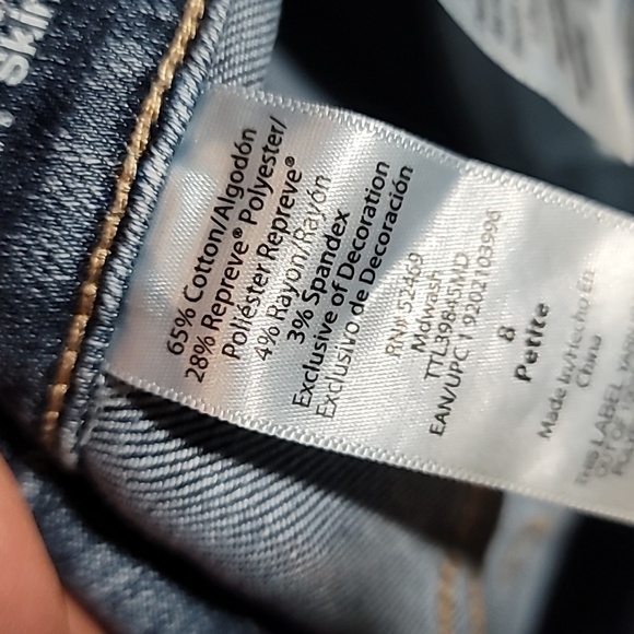 💦Time & Tru Jeans - Picture 5 of 7